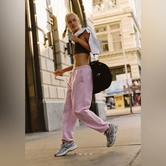 Free People Movement For The Win Joggers in Candy Rose Pink - Picture 2 of 6